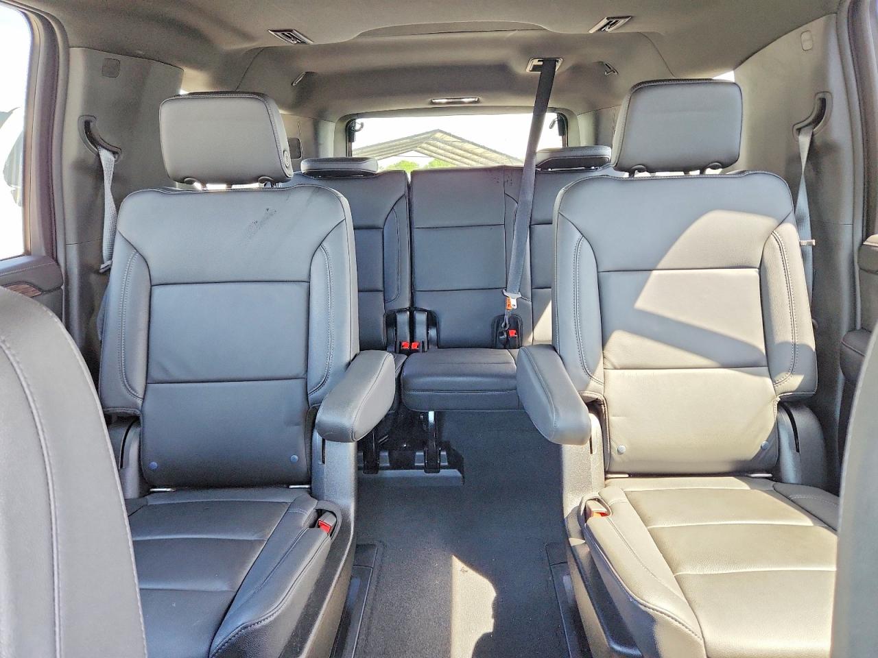 Chevrolet Suburban C1500 Lt