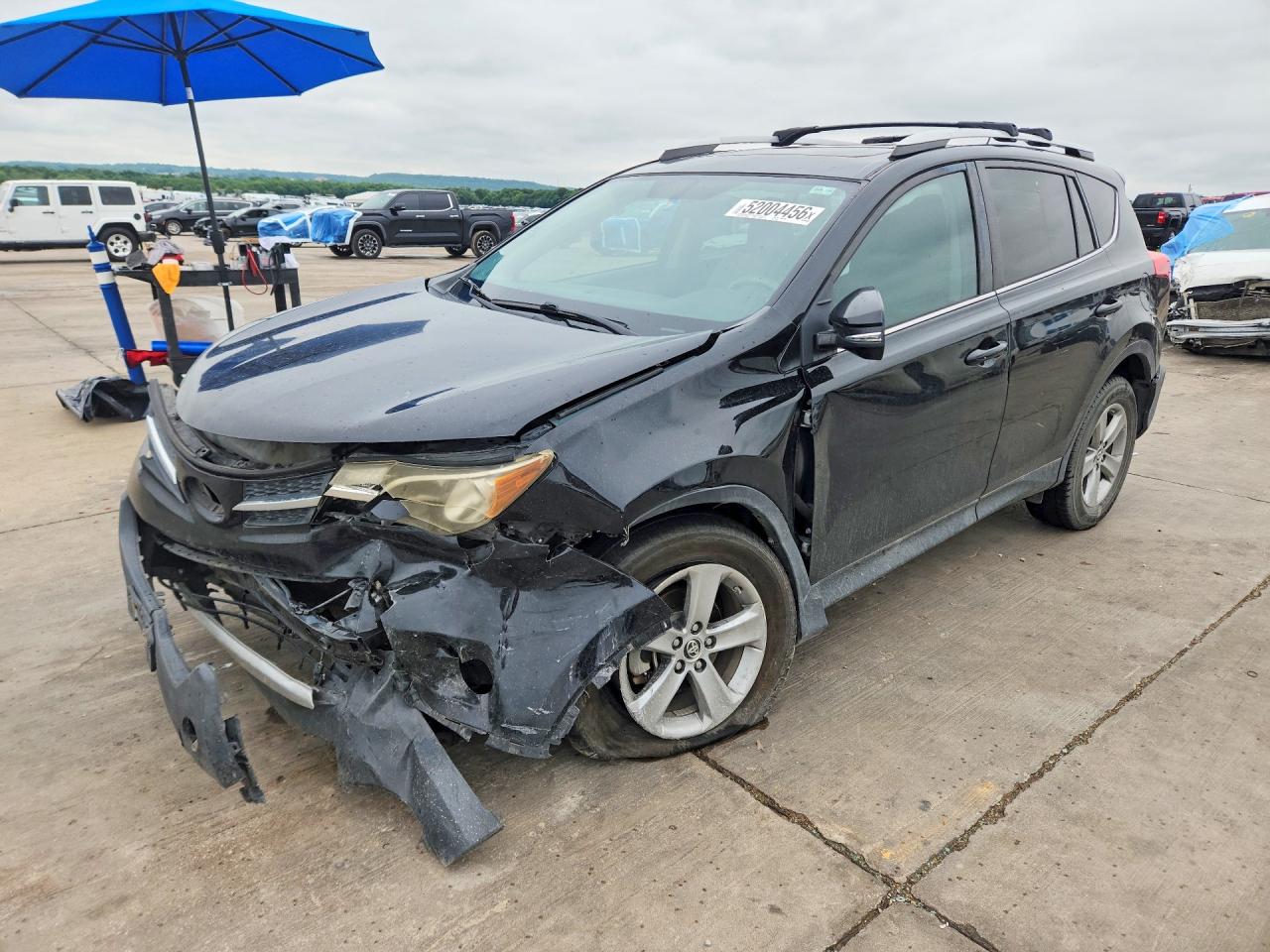 Salvage Toyota RAV4 Image