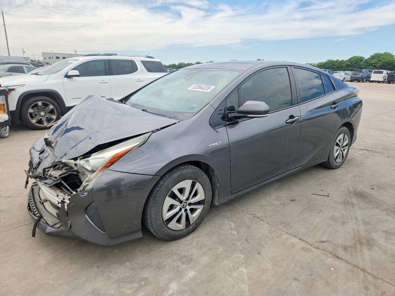 Salvage Toyota Prius Image