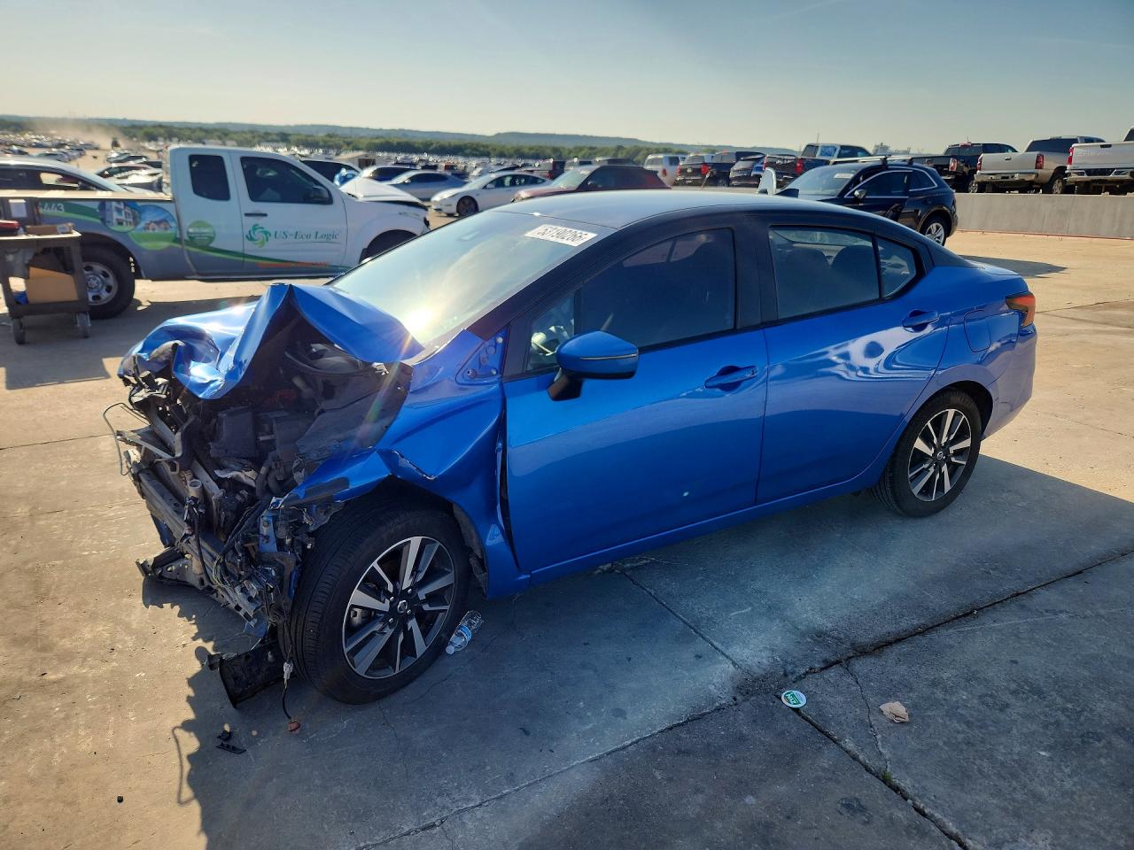 Salvage Nissan Versa Image