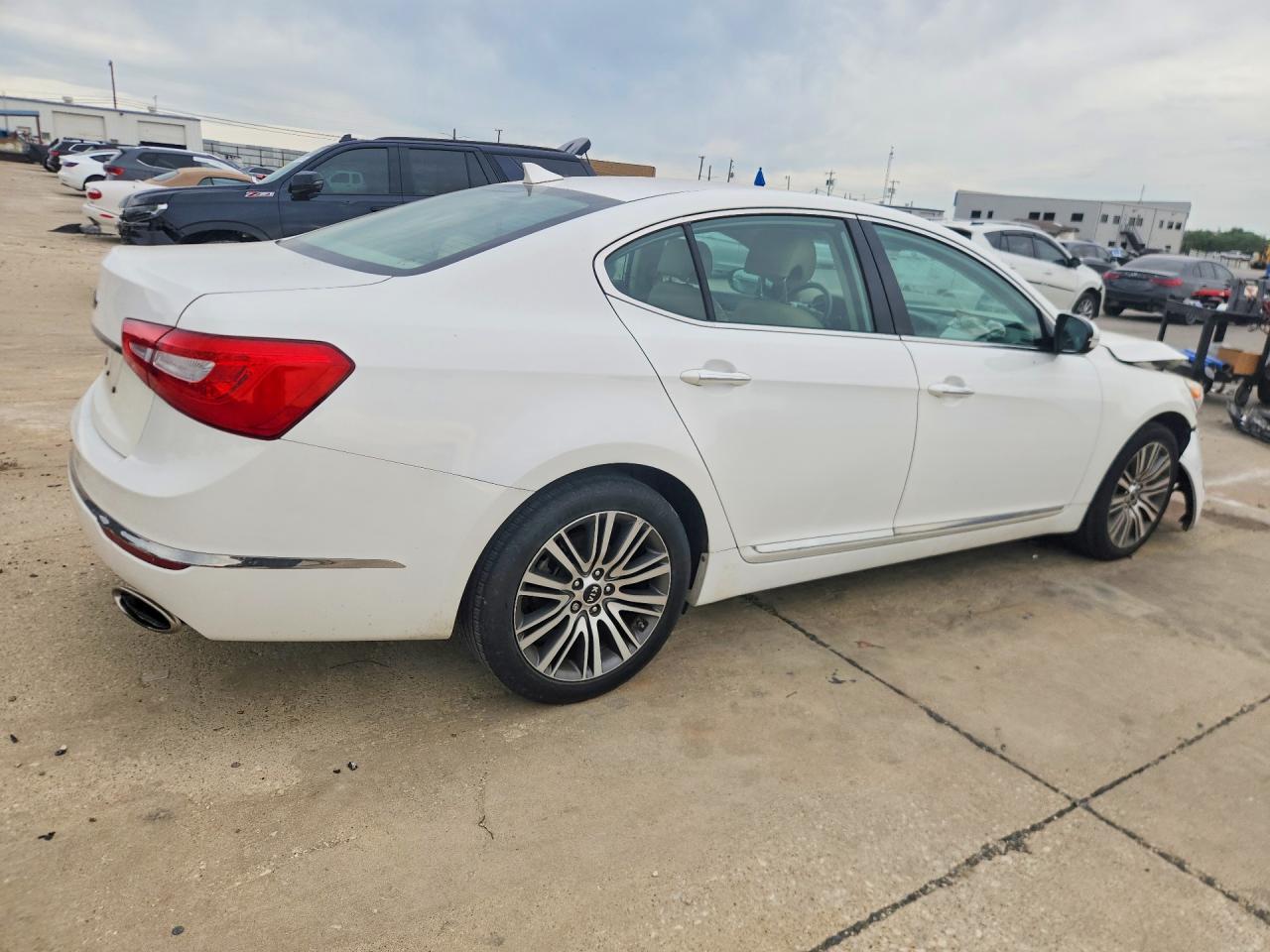 Kia Cadenza Luxury