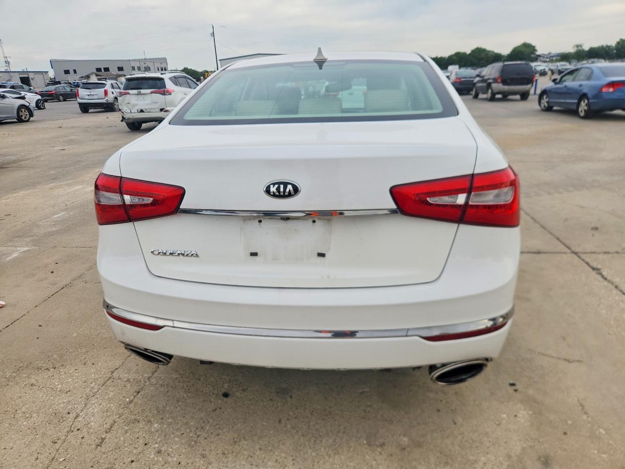 Kia Cadenza Luxury