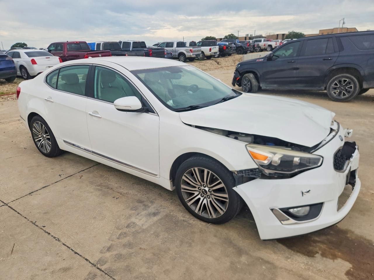Kia Cadenza Luxury