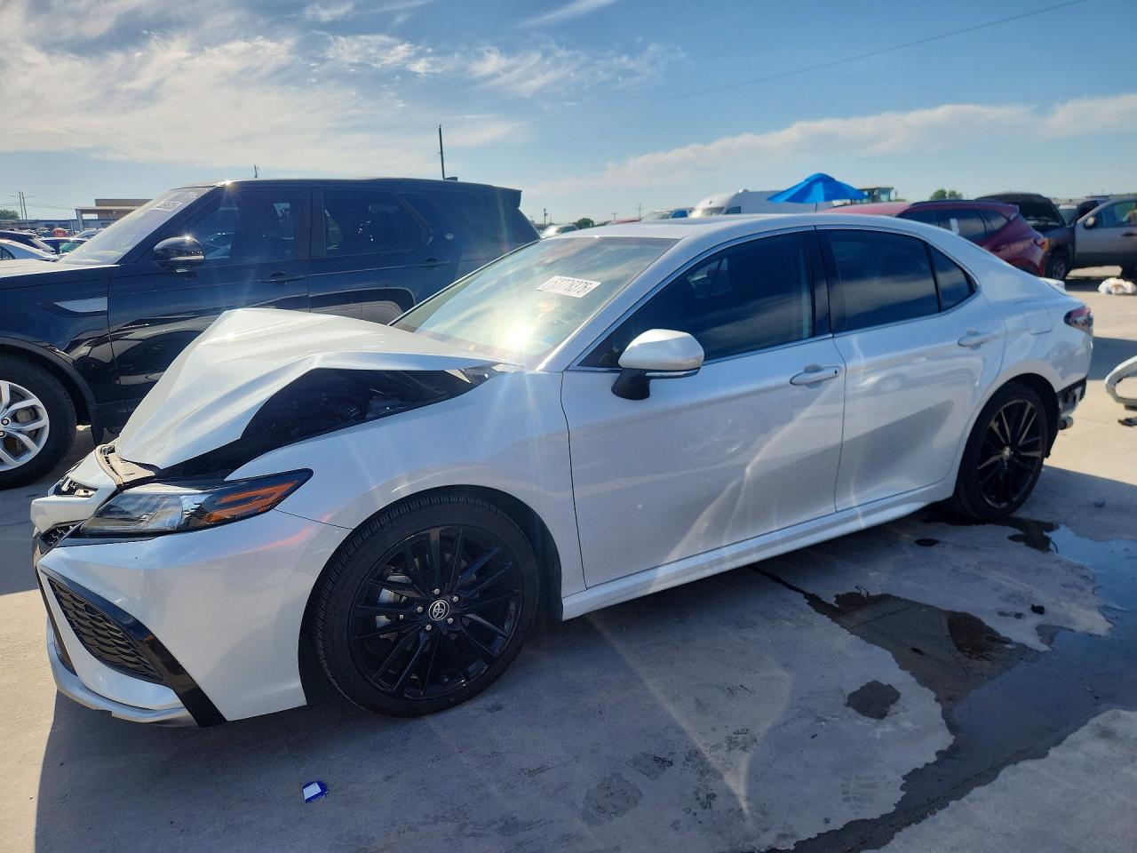 Salvage Toyota Camry Image