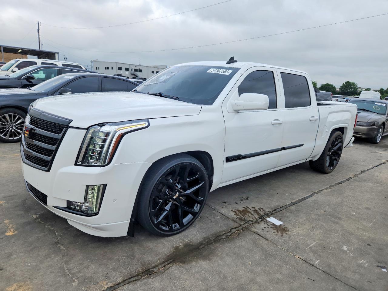 Salvage GMC Sierra Image