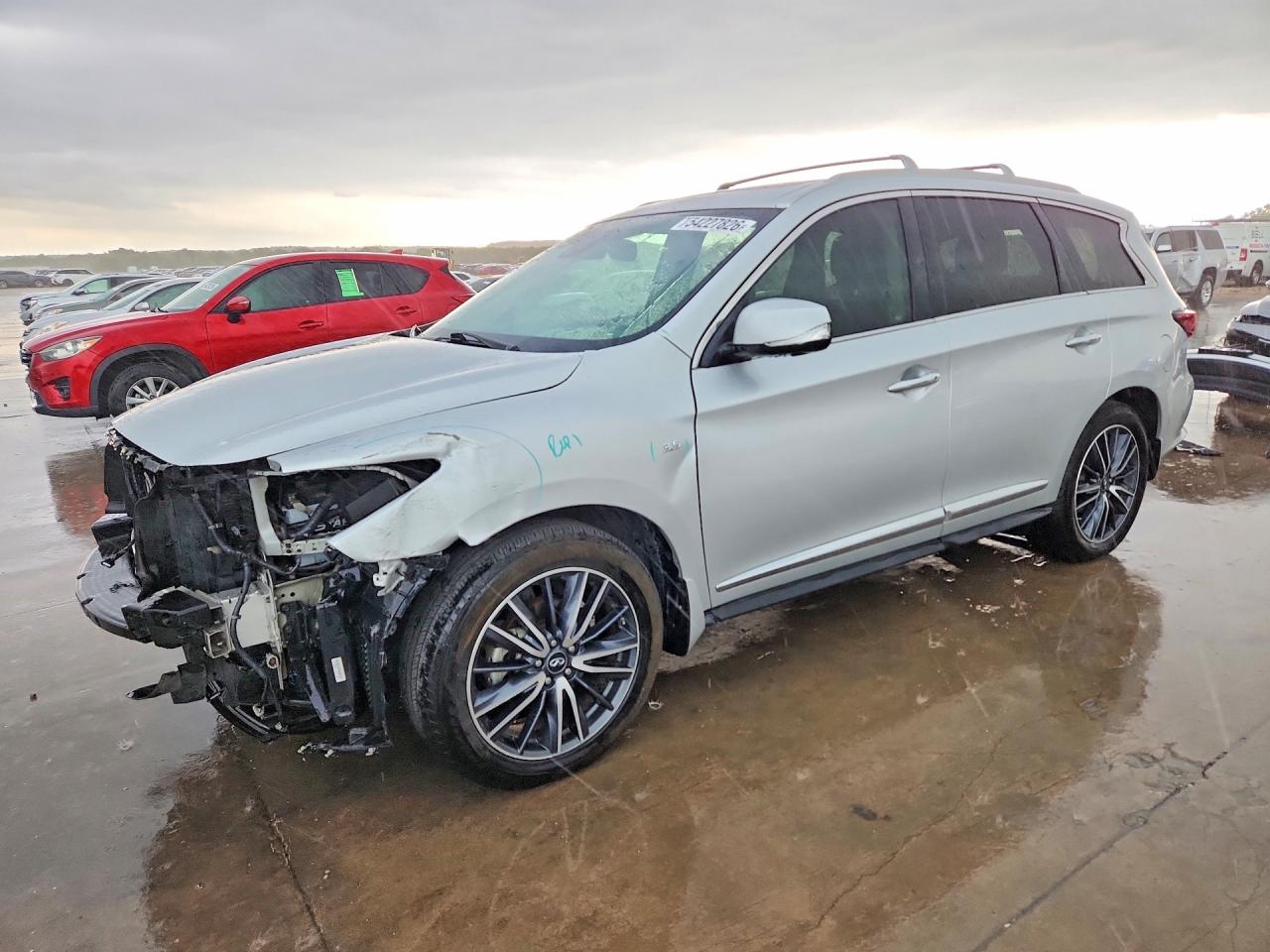 Salvage INFINITI Qx Image