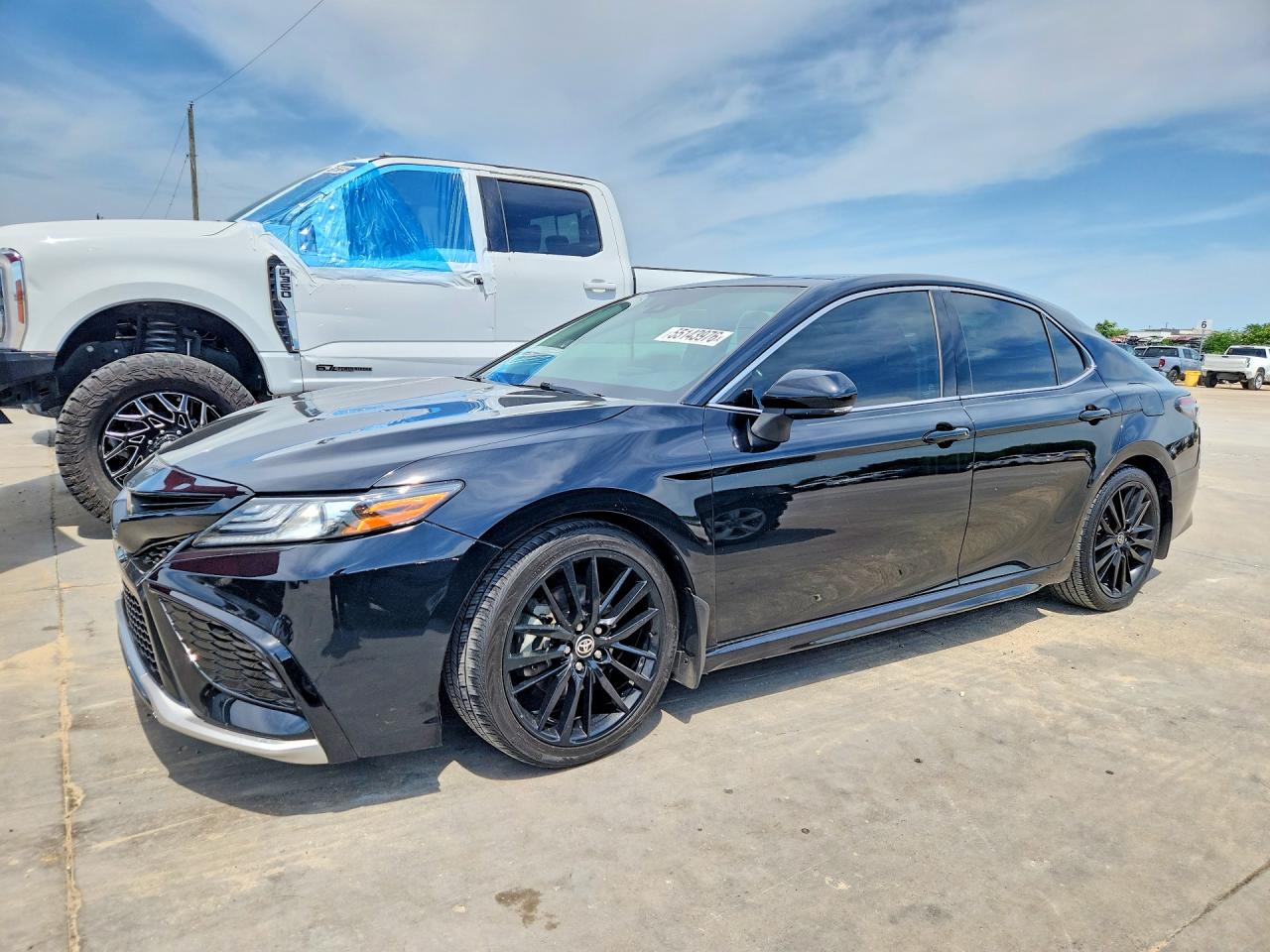 Salvage Toyota Camry Image