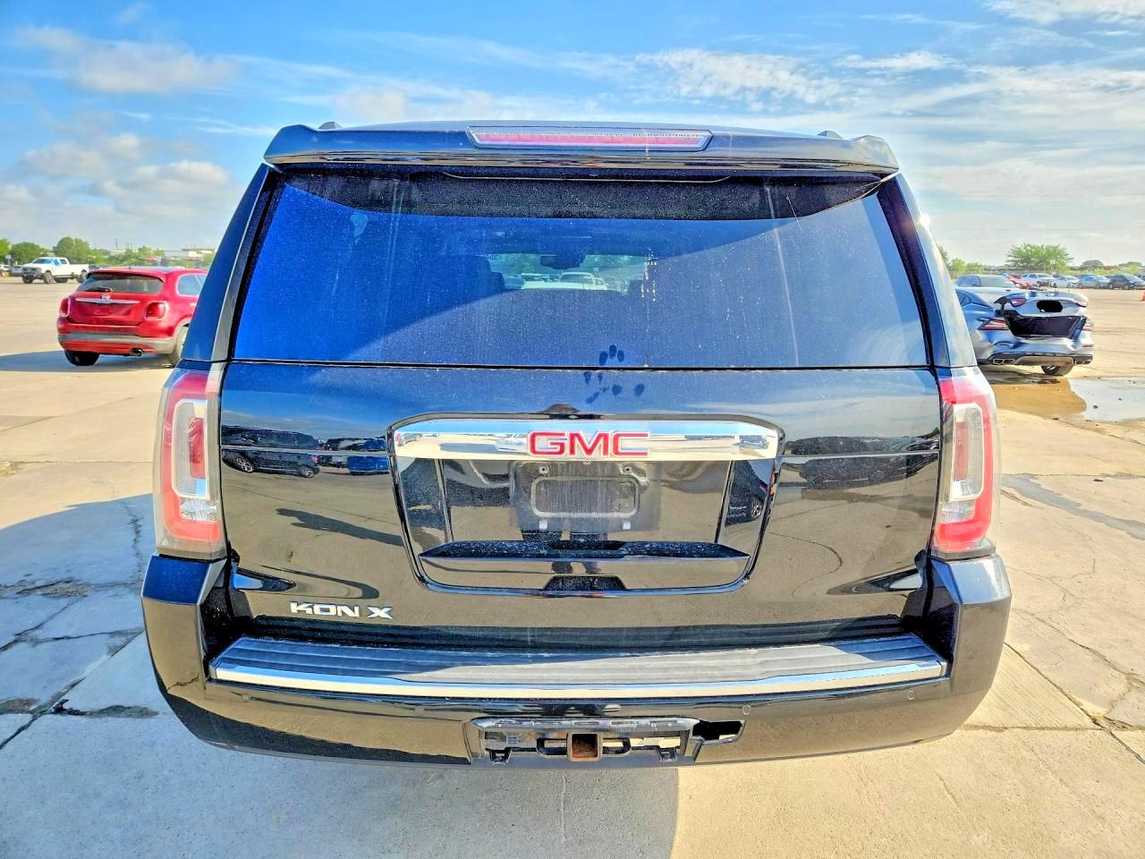 GMC Yukon Denali
