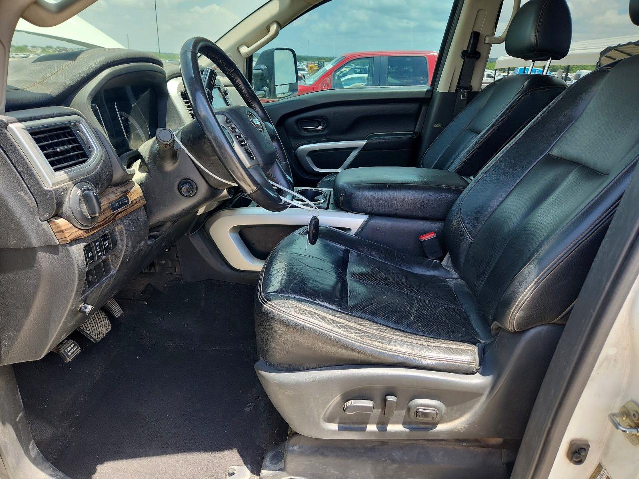 Nissan Titan Sl
