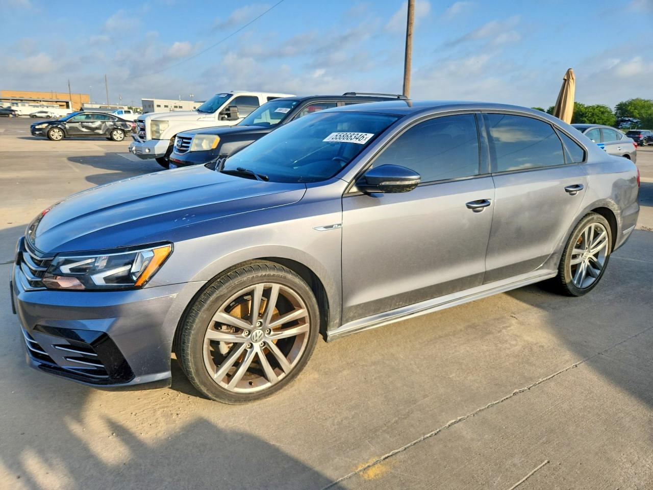 Salvage Volkswagen Passat Image