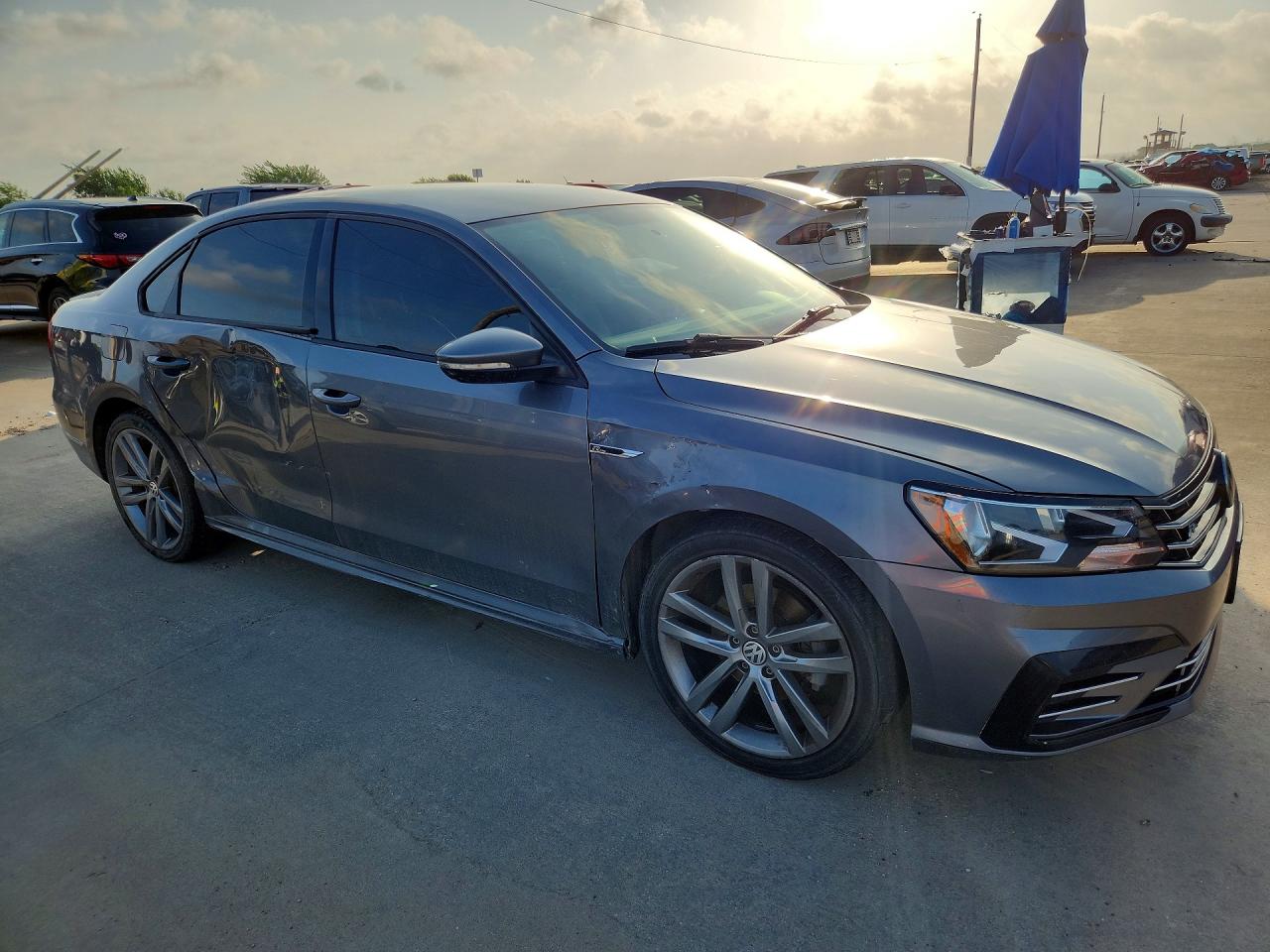 Volkswagen Passat S