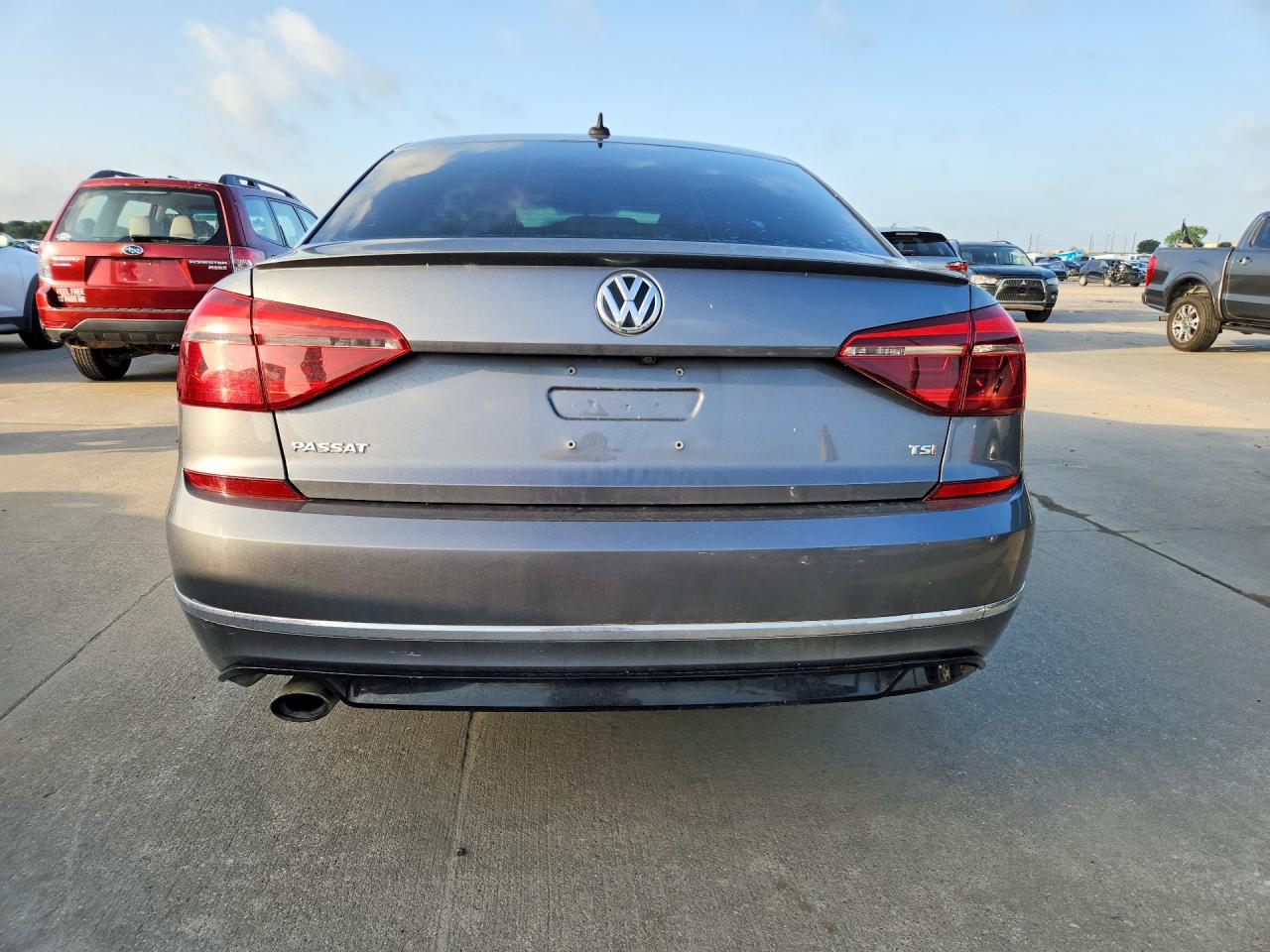 Volkswagen Passat S