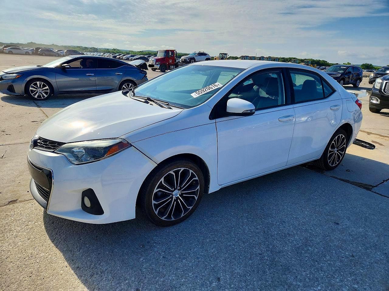 Salvage Toyota Corolla Image