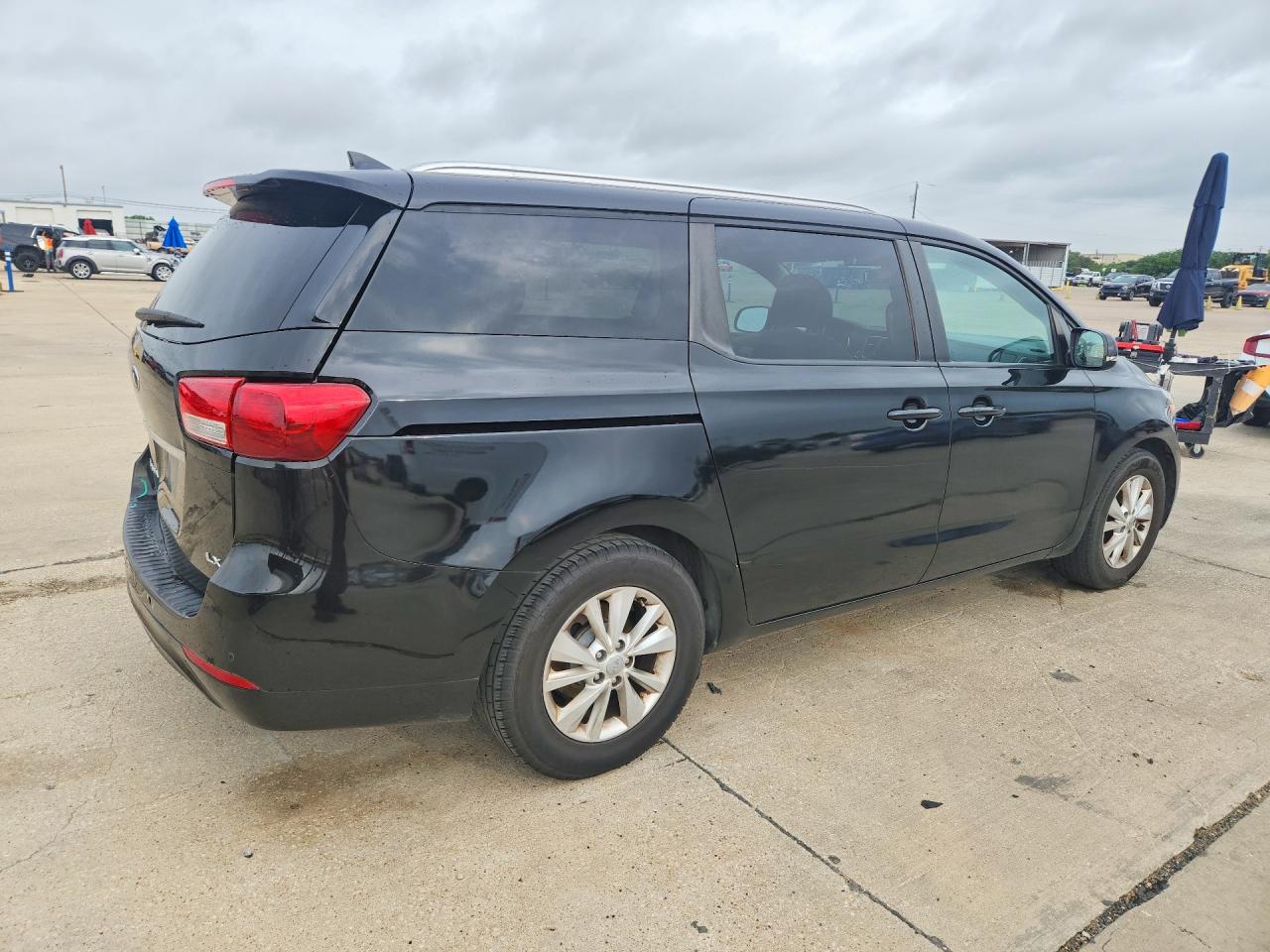 Kia Sedona Lx