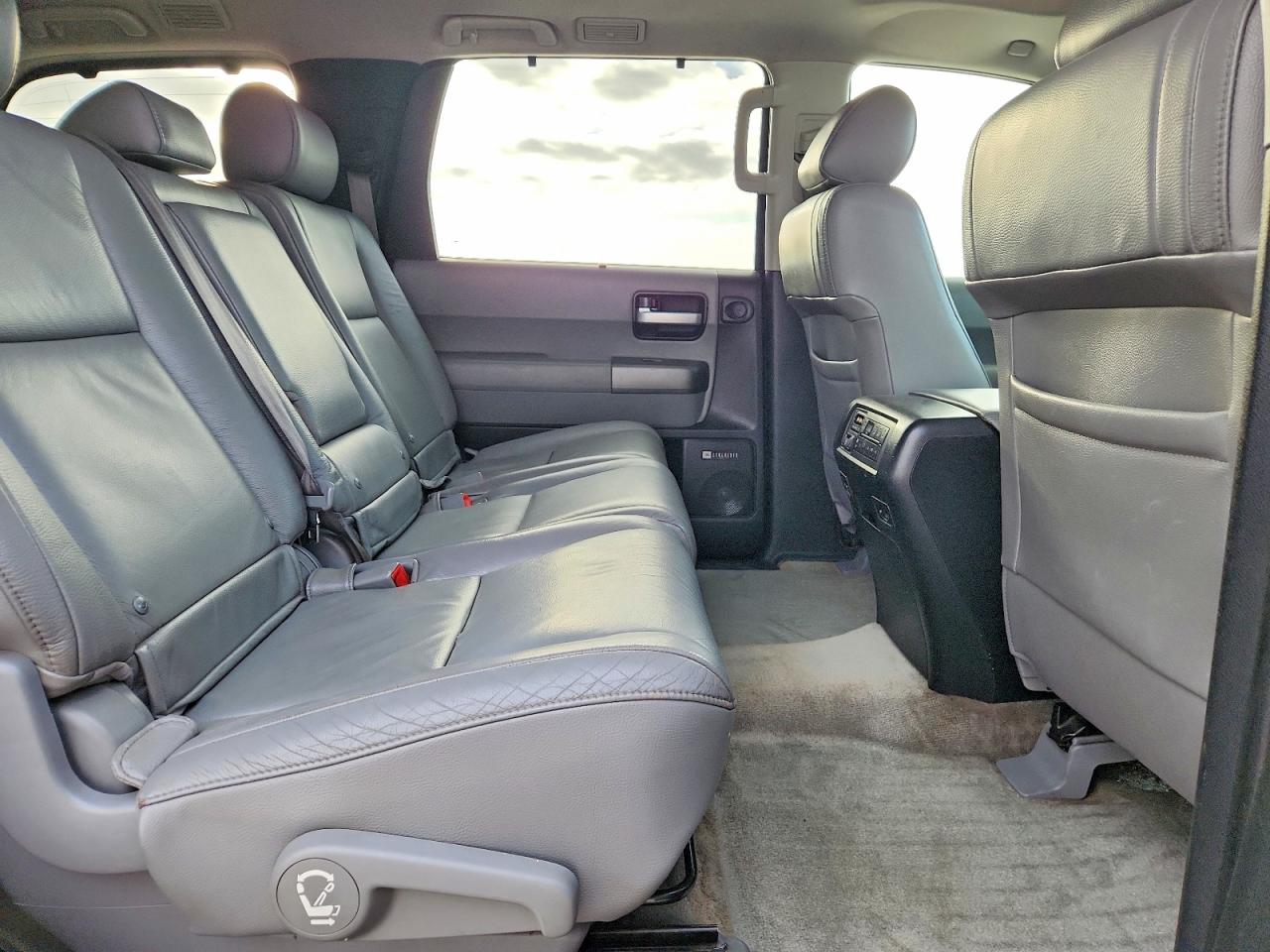 Toyota Sequoia Limited