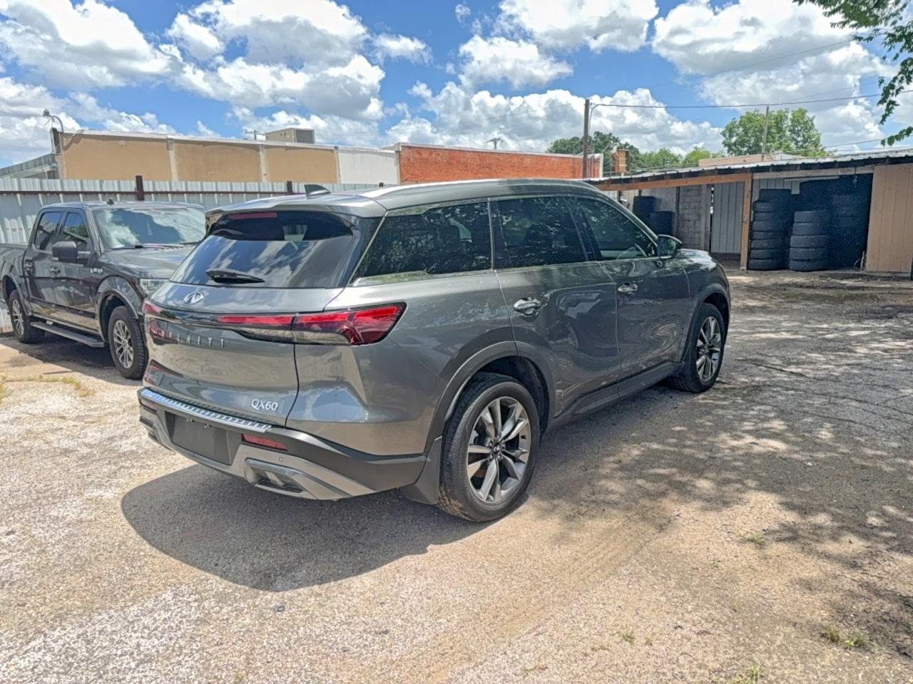 INFINITI Qx Luxe