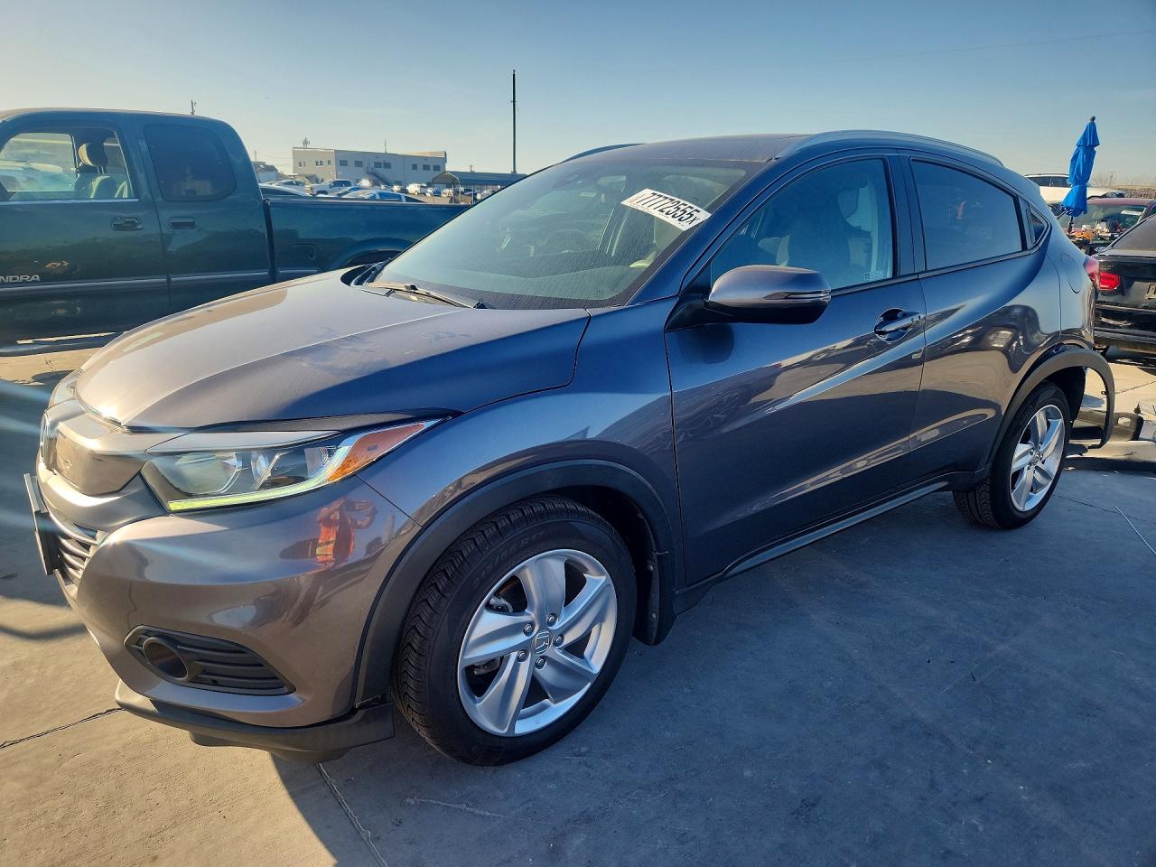 Salvage Honda HR-V Image