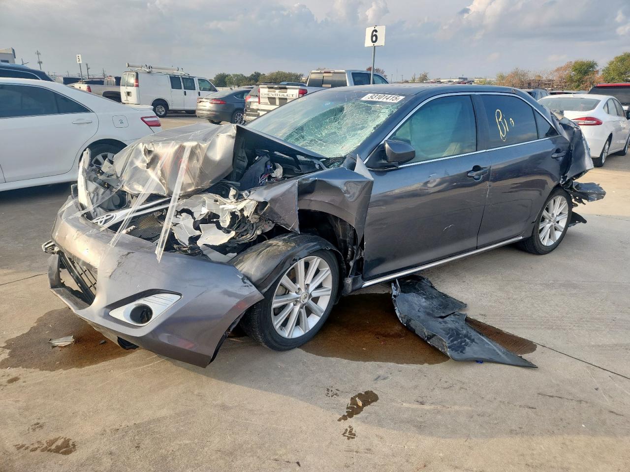 Salvage Toyota Camry Image