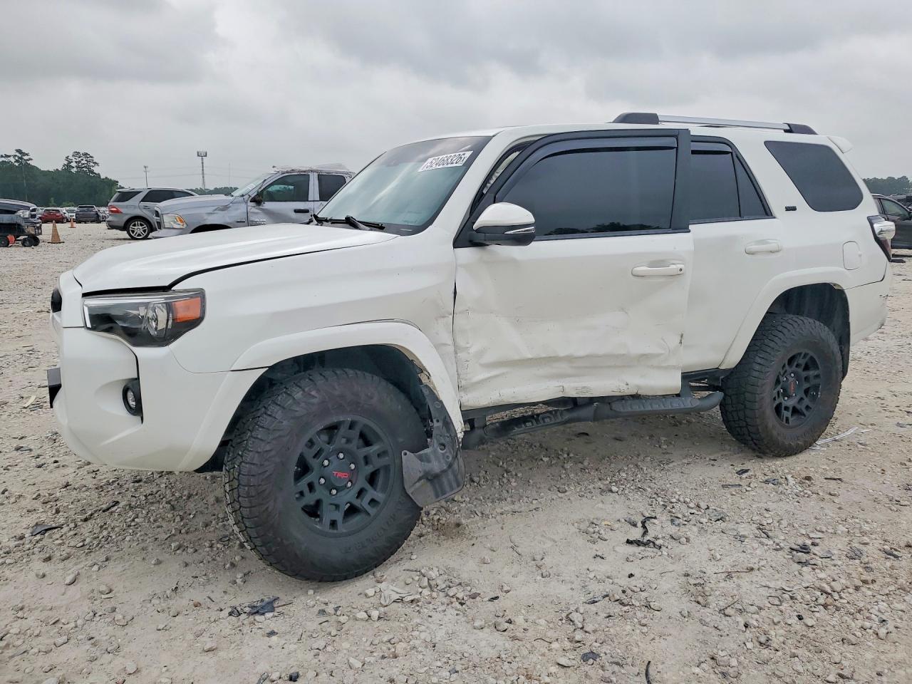 Salvage Toyota 4Runner Image