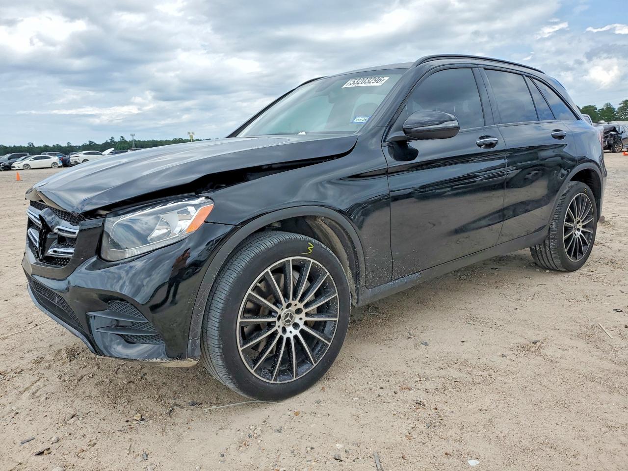Salvage Mercedes-Benz GLC Image