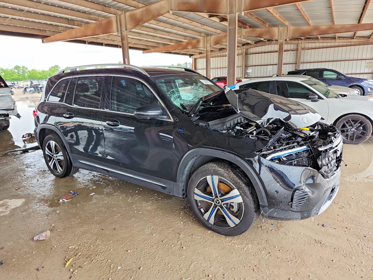 Mercedes-Benz EQB 300 4matic