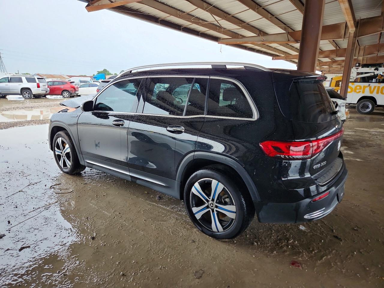 Mercedes-Benz EQB 300 4matic