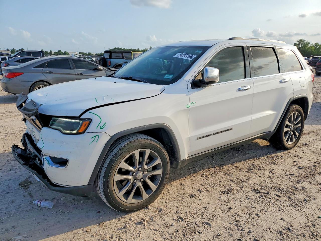 Salvage Jeep Cherokee Image