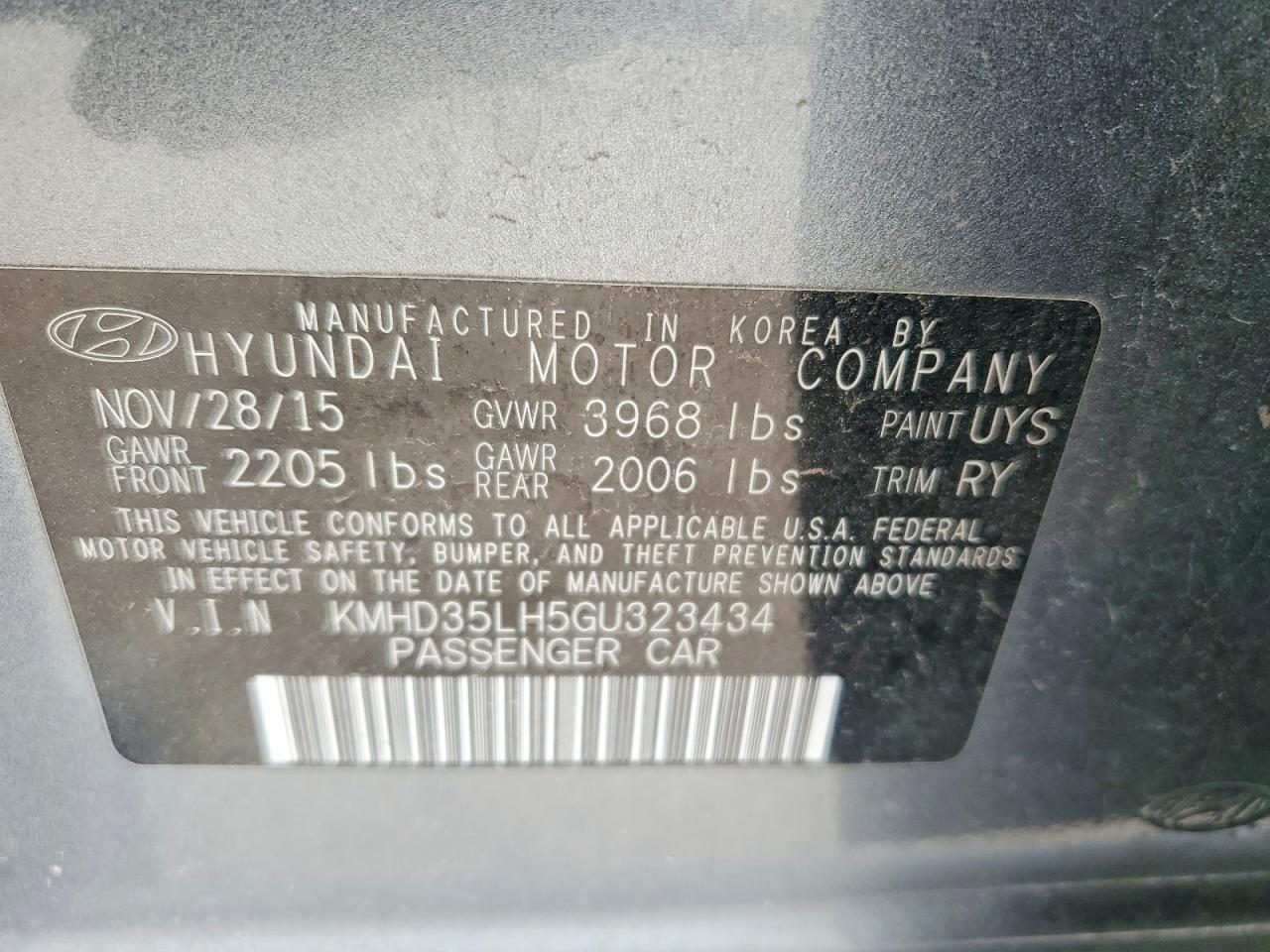 Hyundai ELANTRA Base
