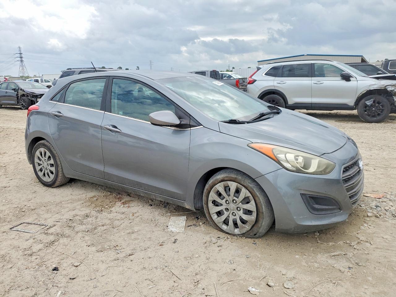 Hyundai ELANTRA Base
