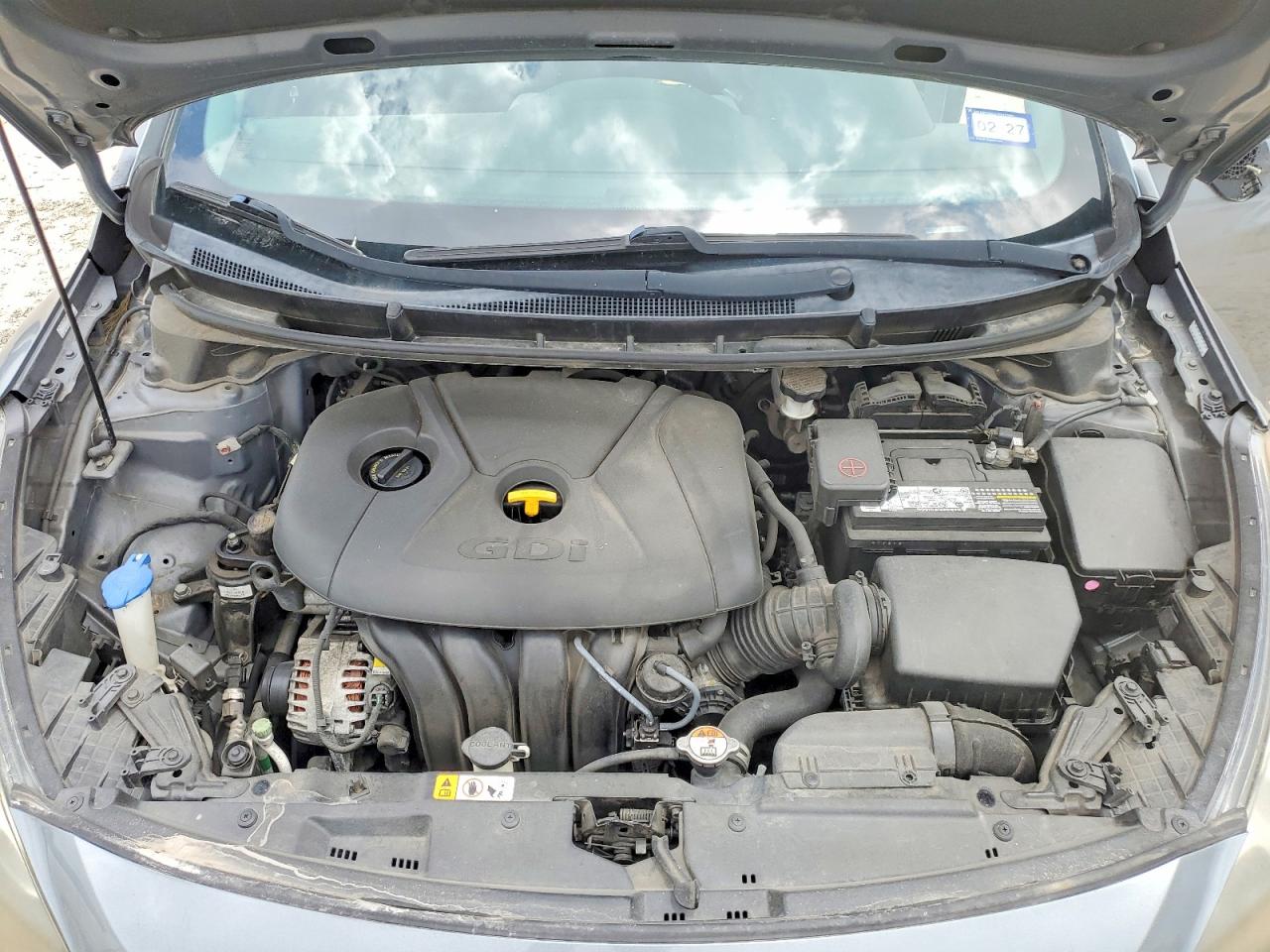 Hyundai ELANTRA Base