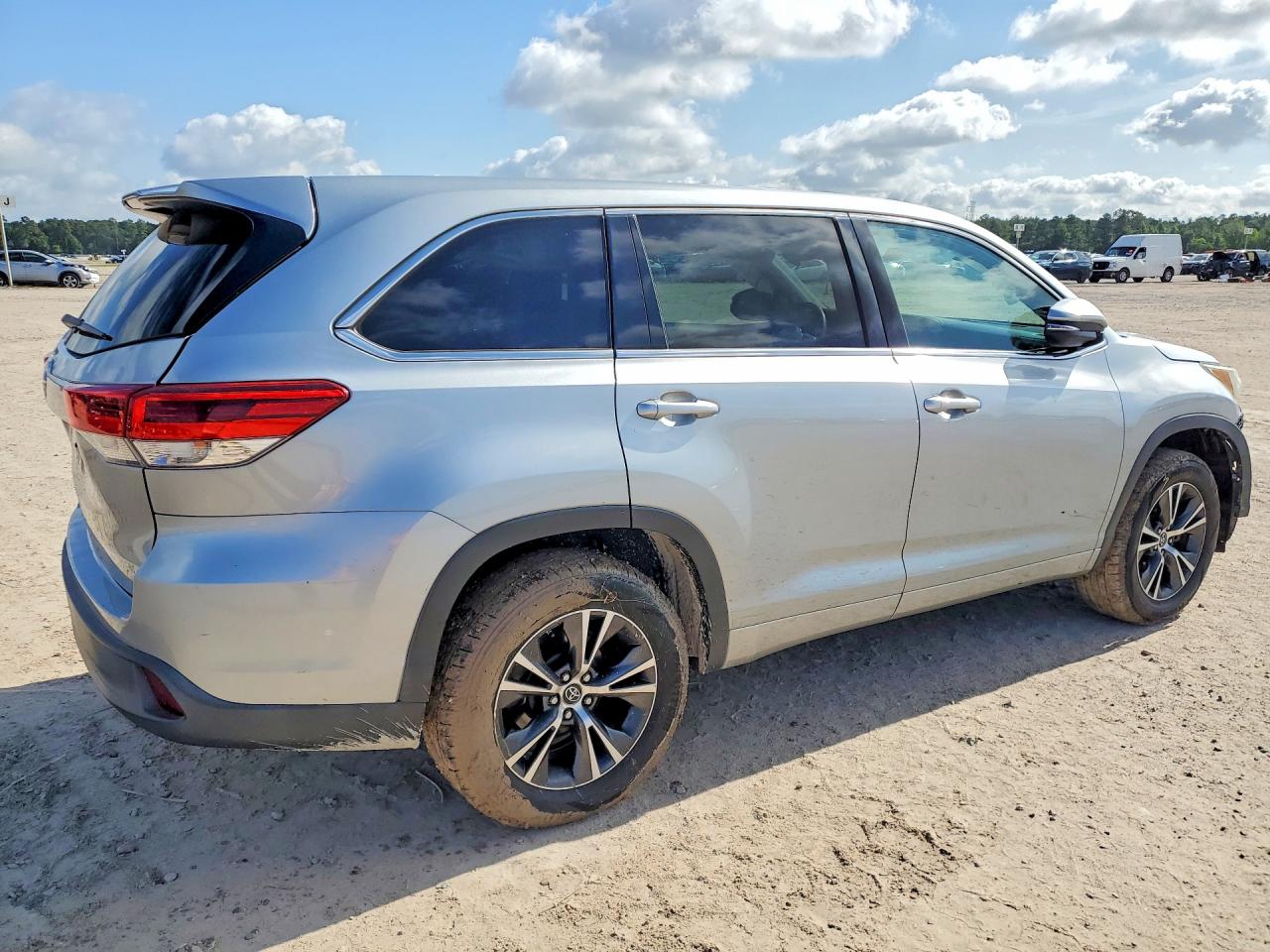 Toyota Highlander Le