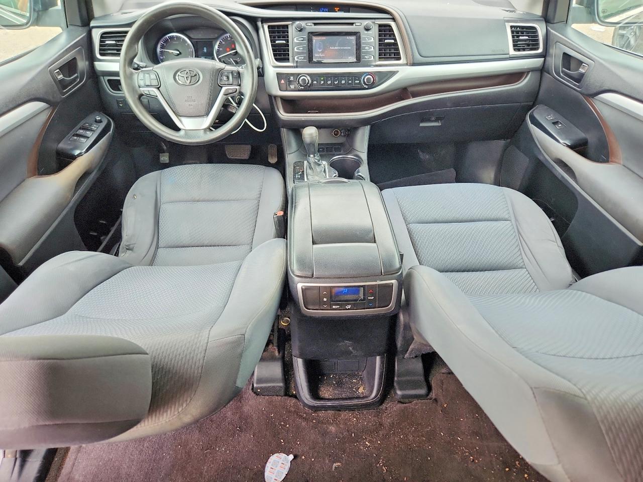Toyota Highlander Le