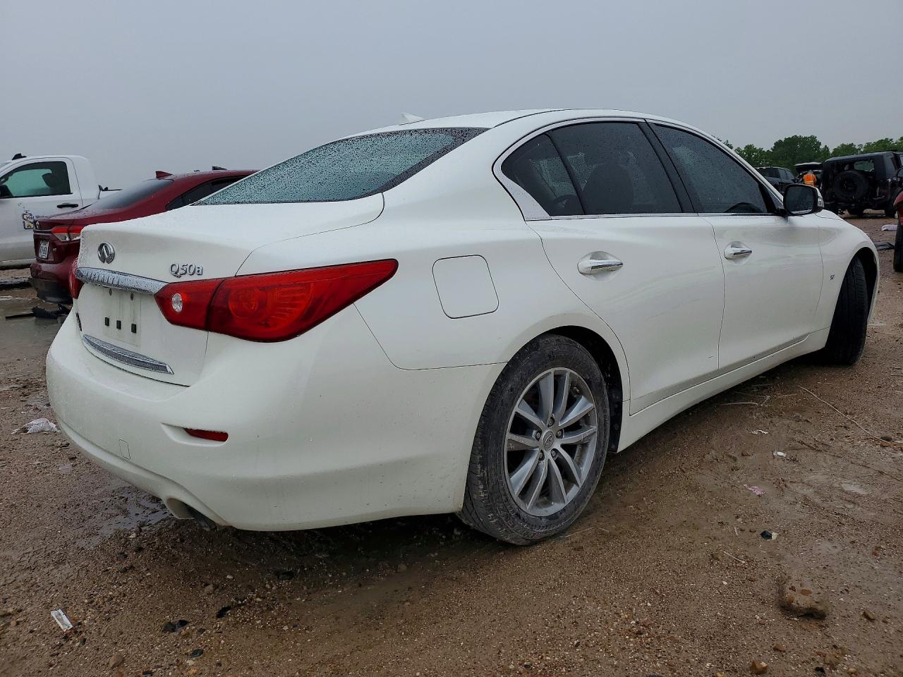 INFINITI Q50 Base