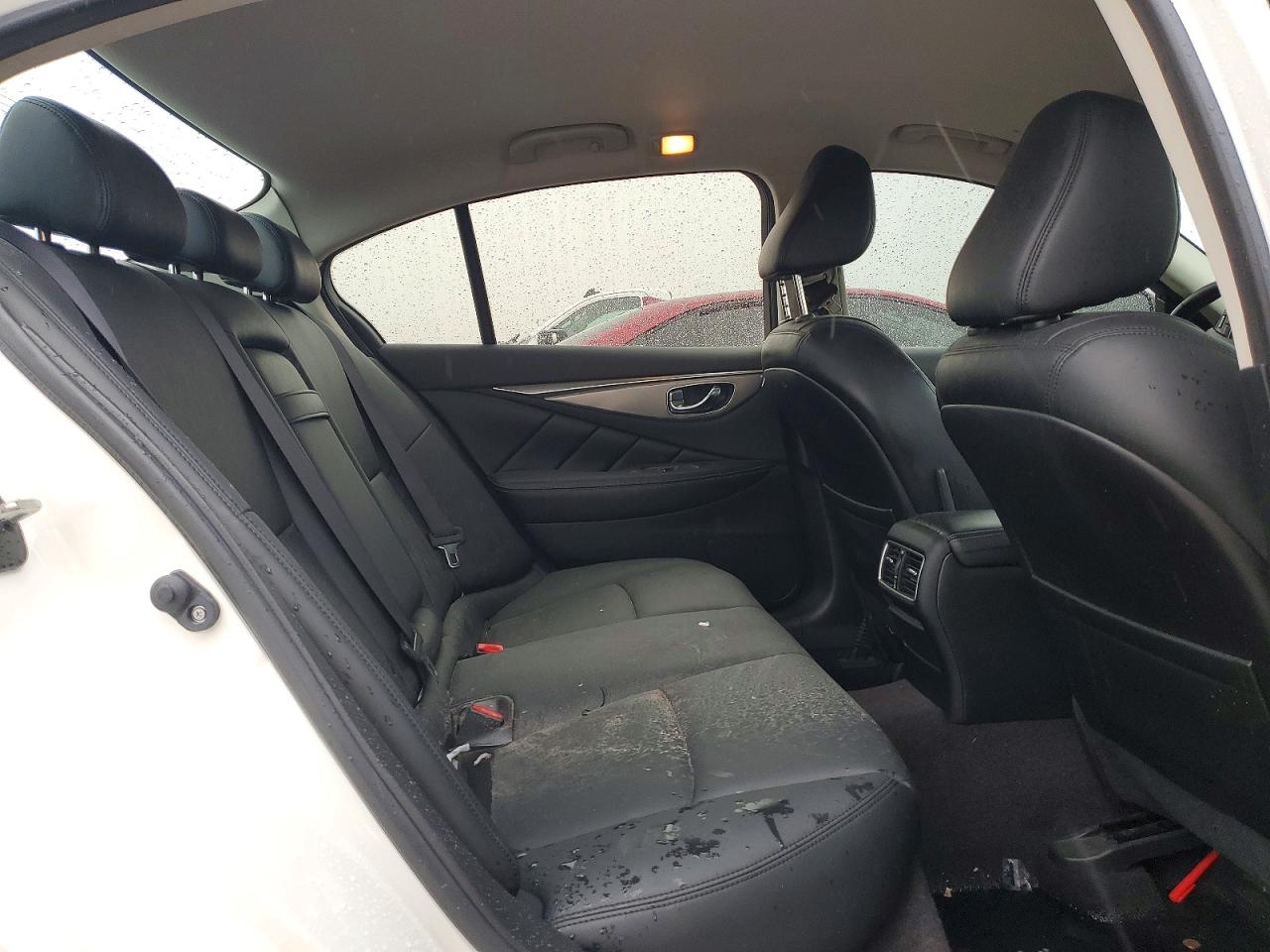 INFINITI Q50 Base