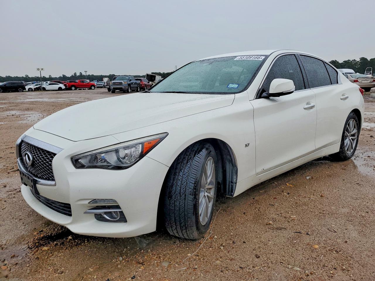 Salvage INFINITI Q50 Image
