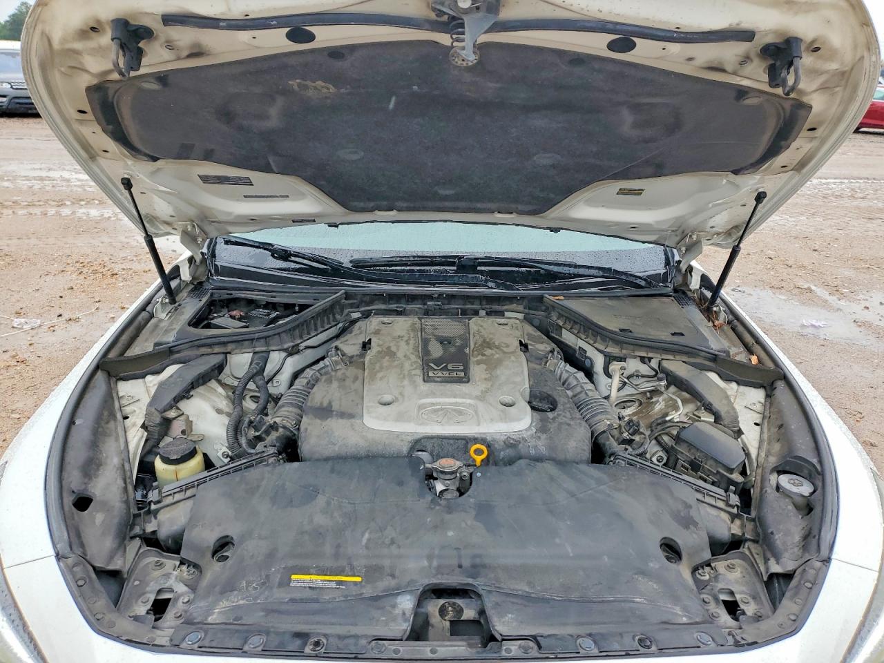 INFINITI Q50 Base