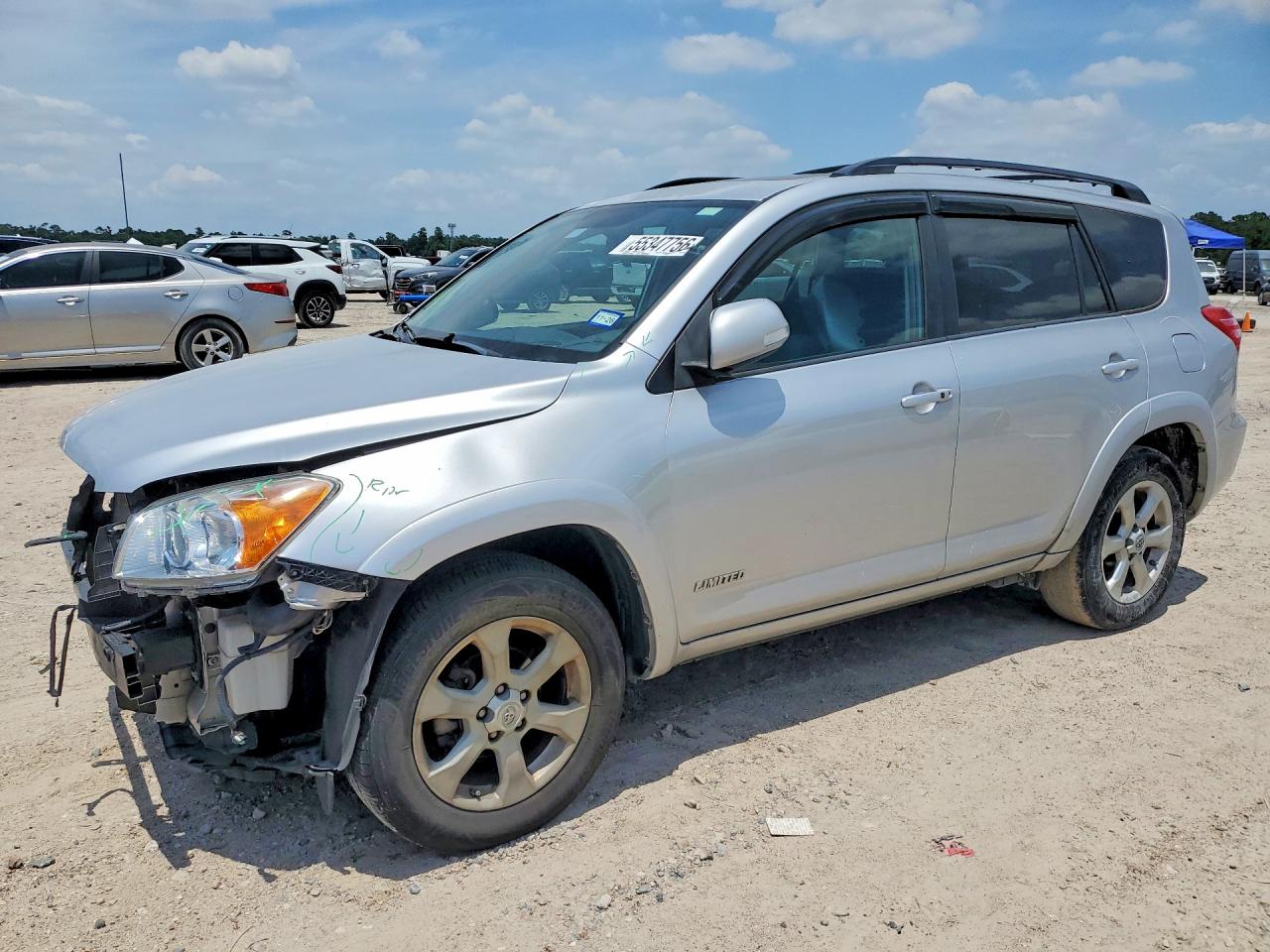 Salvage Toyota RAV4 Image