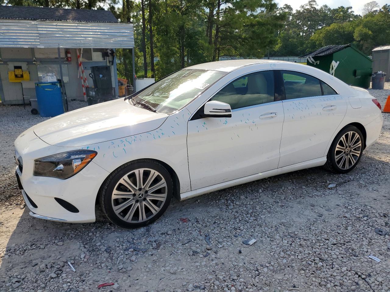 Salvage Mercedes-Benz Cla-class Image