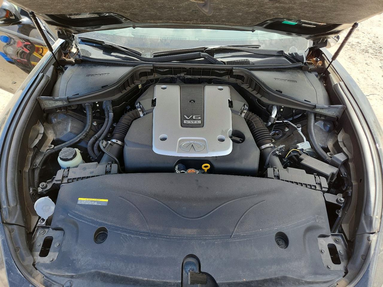 INFINITI Q70 3.7 Luxe