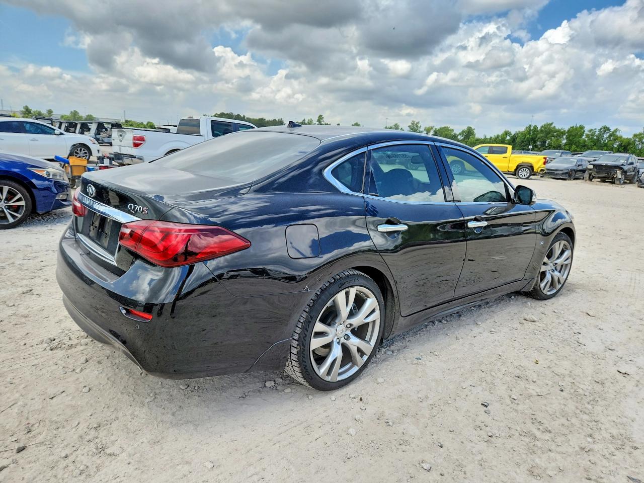 INFINITI Q70 3.7 Luxe