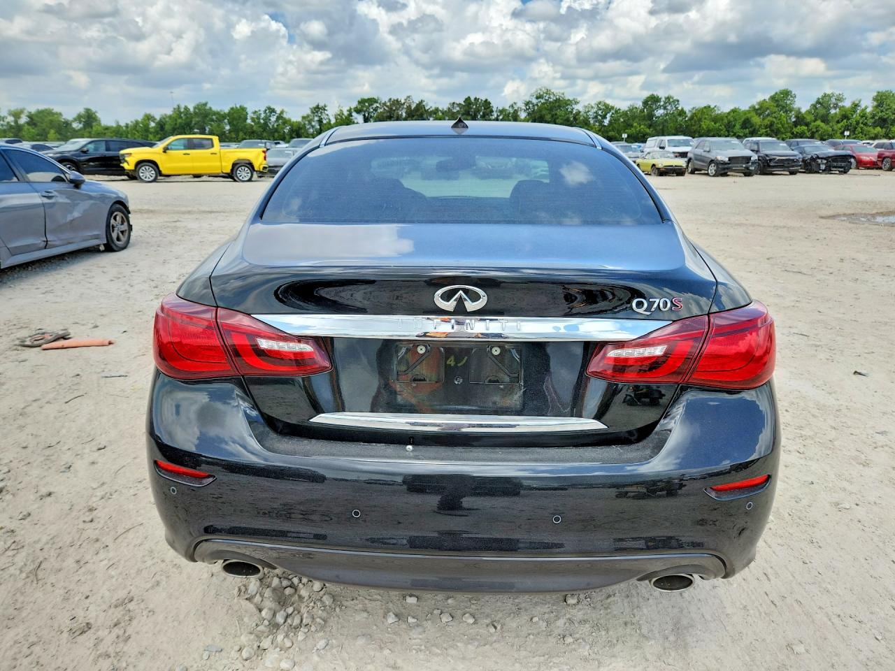 INFINITI Q70 3.7 Luxe
