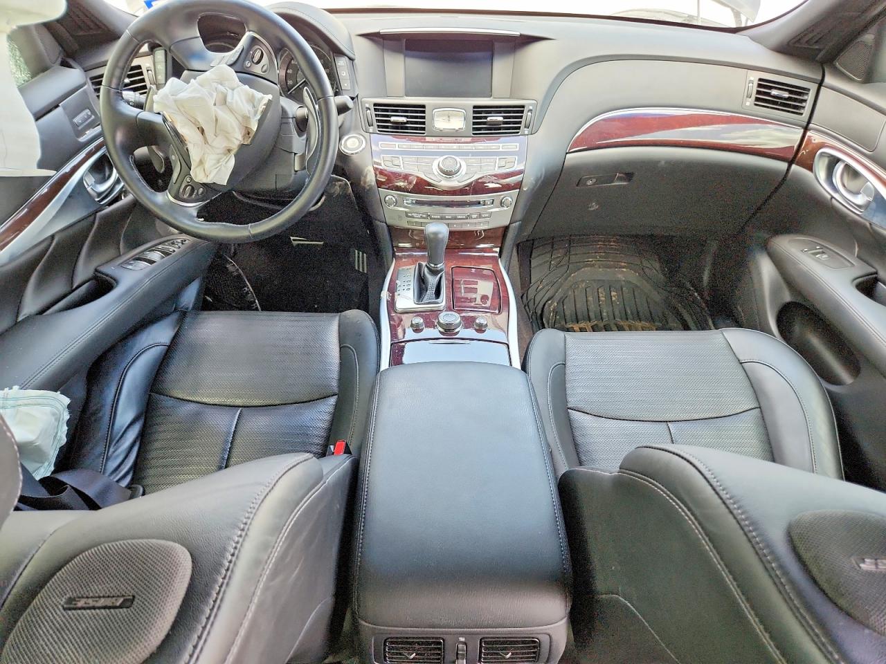 INFINITI Q70 3.7 Luxe
