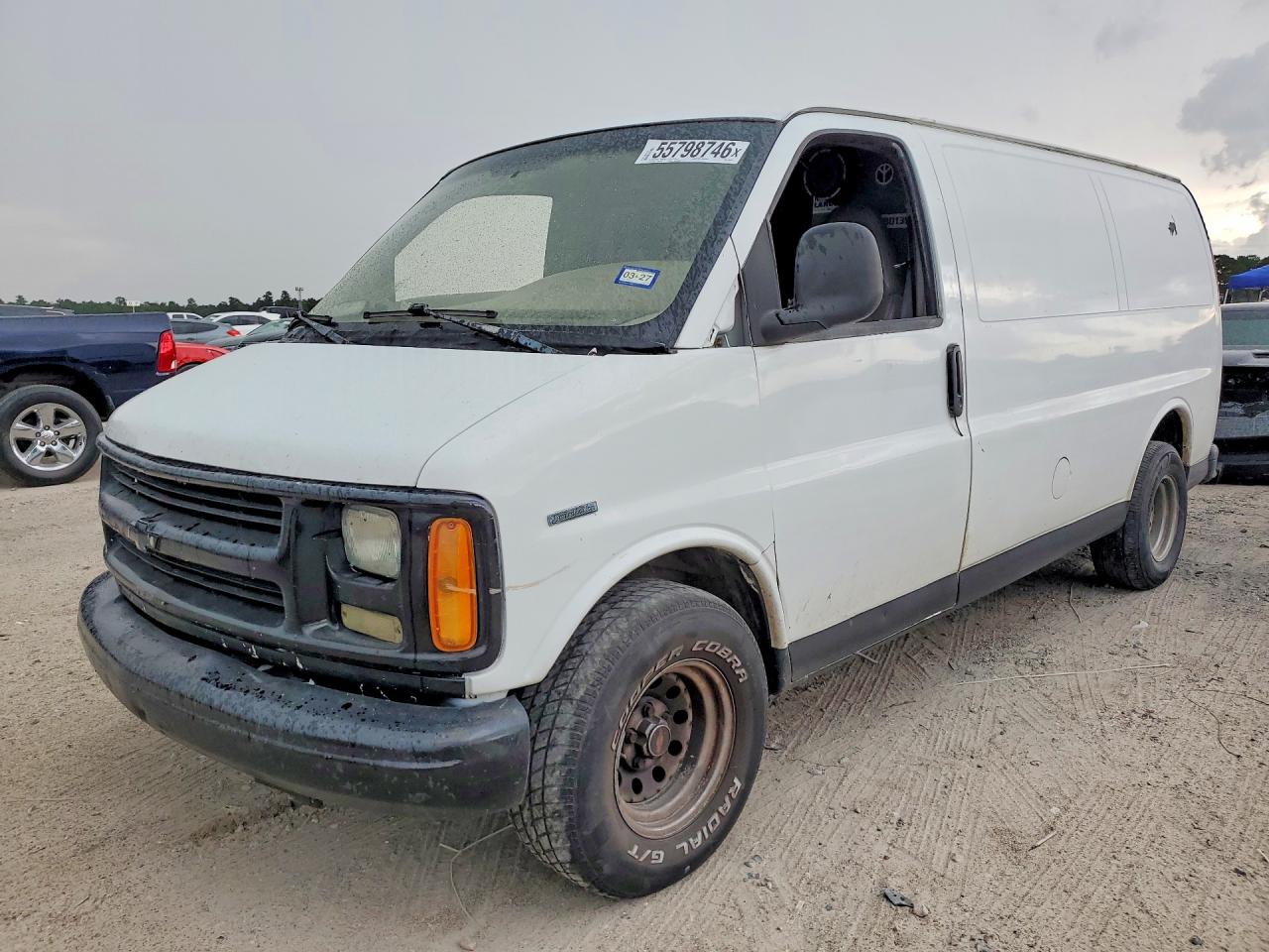 Salvage Chevrolet Express Image