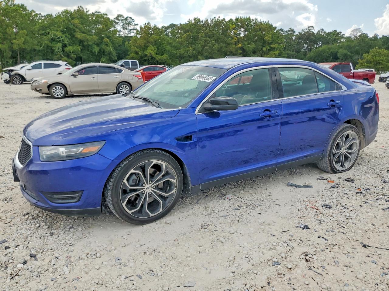 Salvage Ford Taurus Image