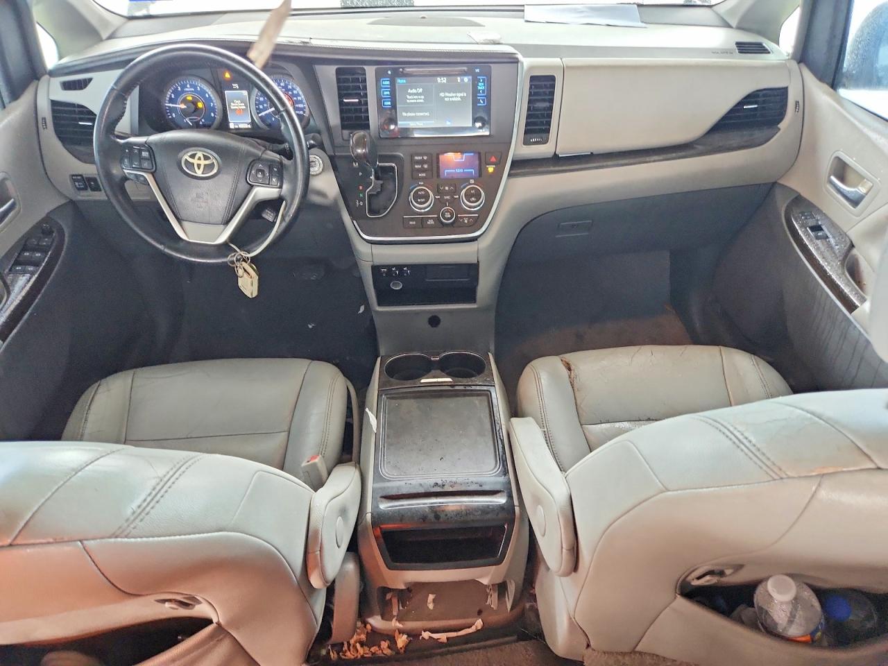 Toyota Sienna Xle 8-passenger