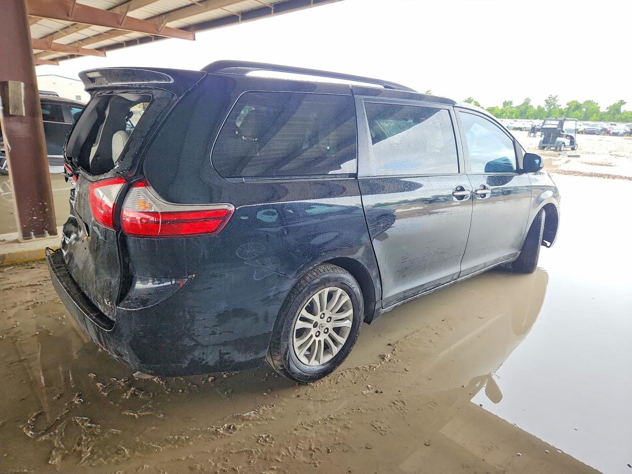 Toyota Sienna Xle 8-passenger