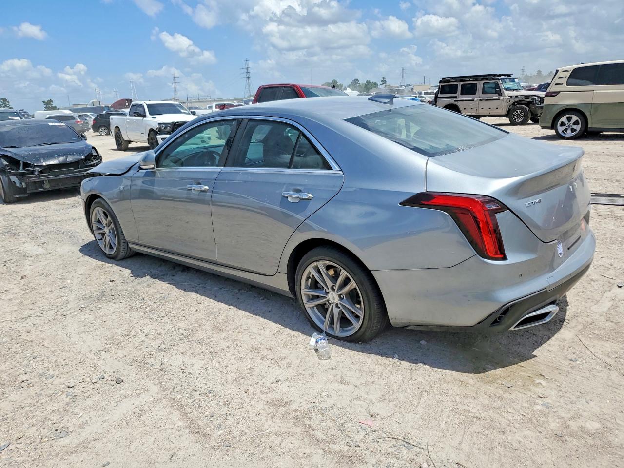 Cadillac CT4 Luxury