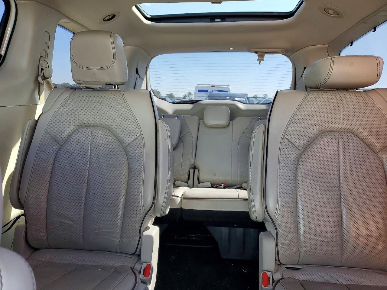 Chrysler Pacifica Limited