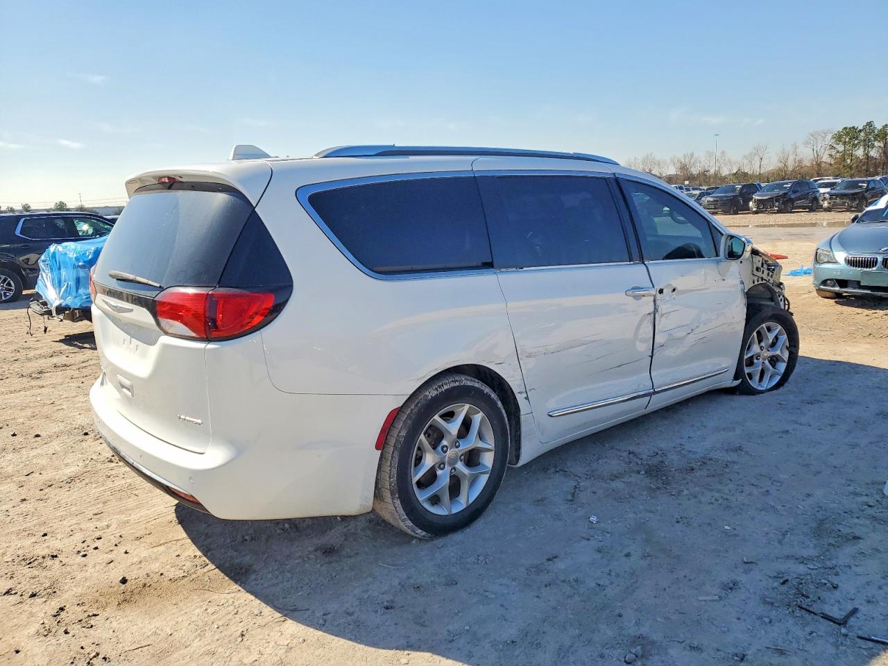 Chrysler Pacifica Limited