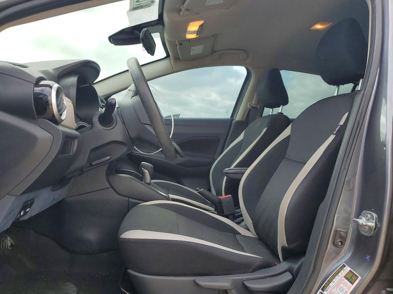 Nissan Versa